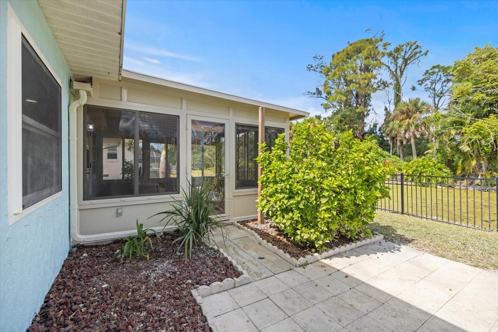 Image 40 of 56 For 810 Harvard Street