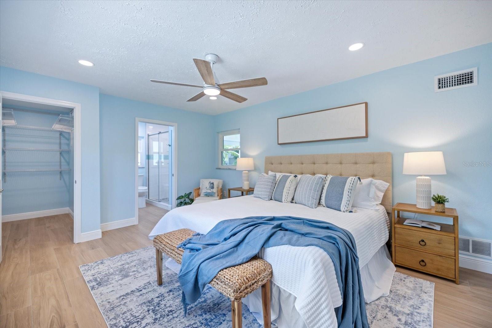 Image 6 of 56 For 810 Harvard Street