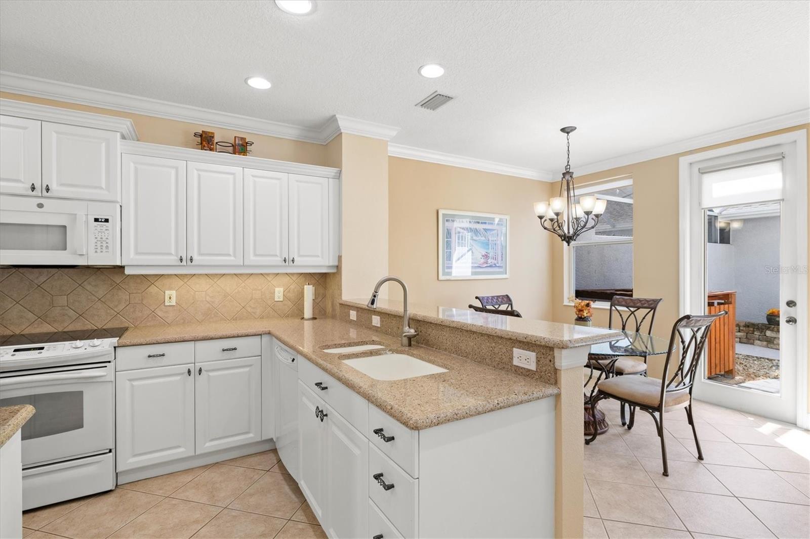 Image 10 of 72 For 5678 Duval Street