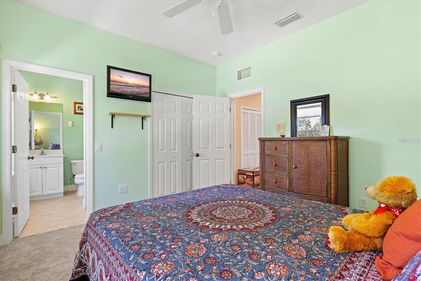 Image 34 of 72 For 5678 Duval Street