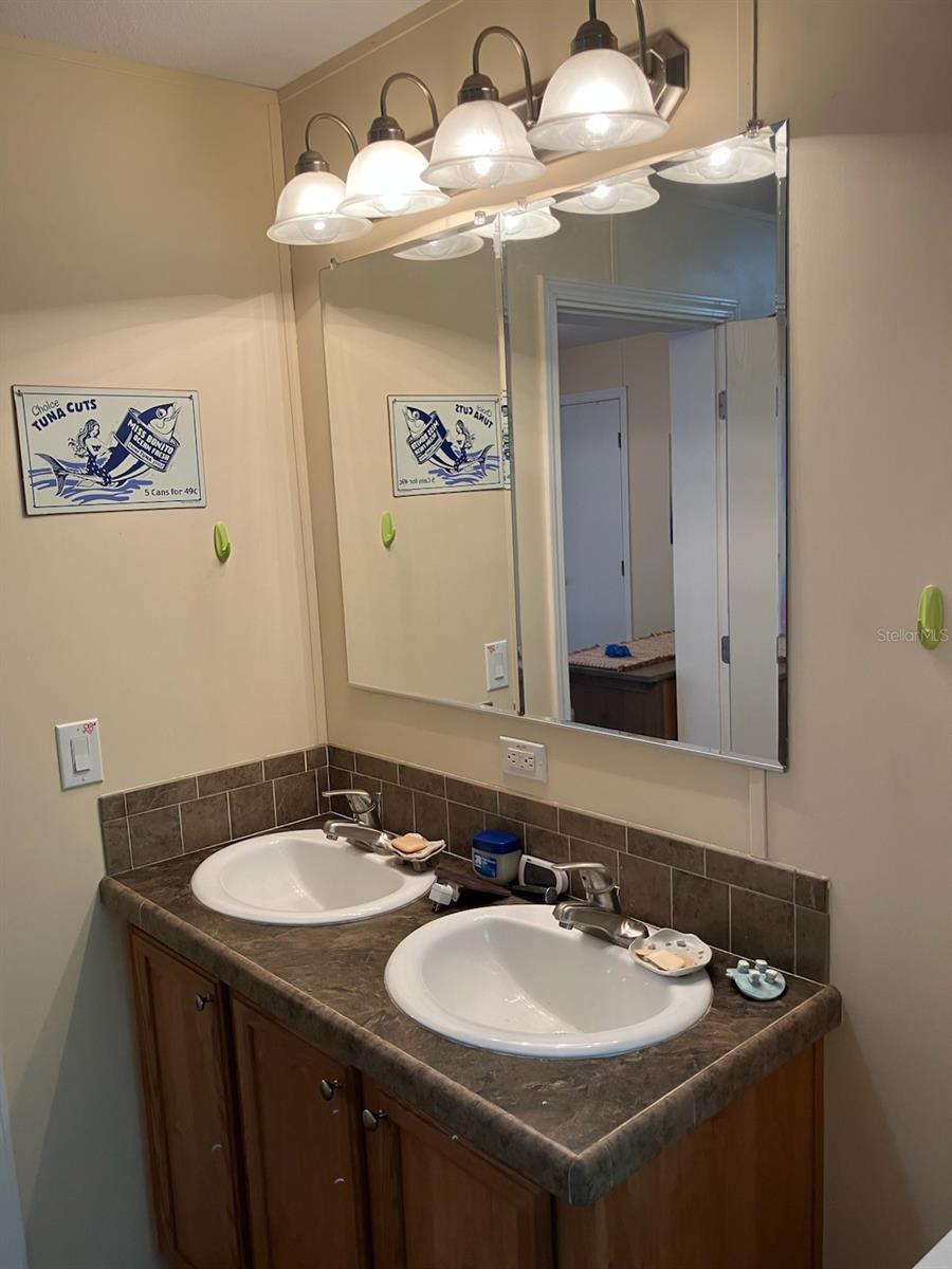 Image 15 of 39 For 267 Seawolf Way