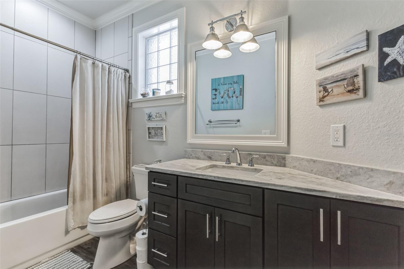 Image 26 of 29 For 5880 Imperialakes Boulevard