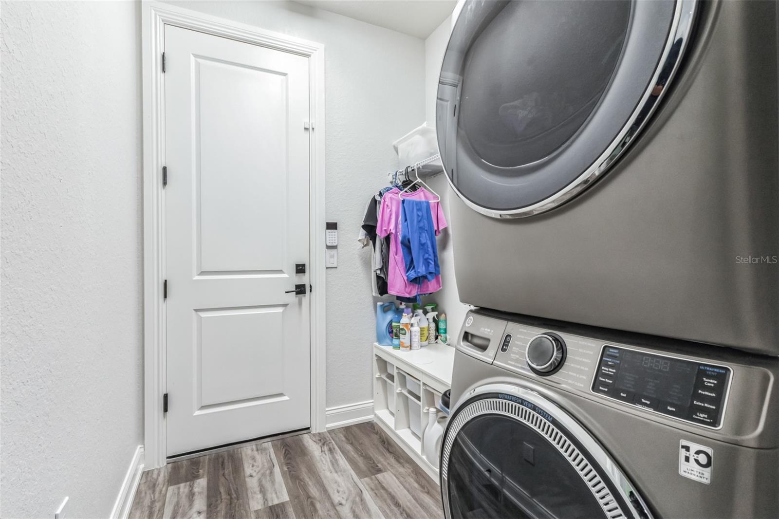 Image 27 of 29 For 5880 Imperialakes Boulevard