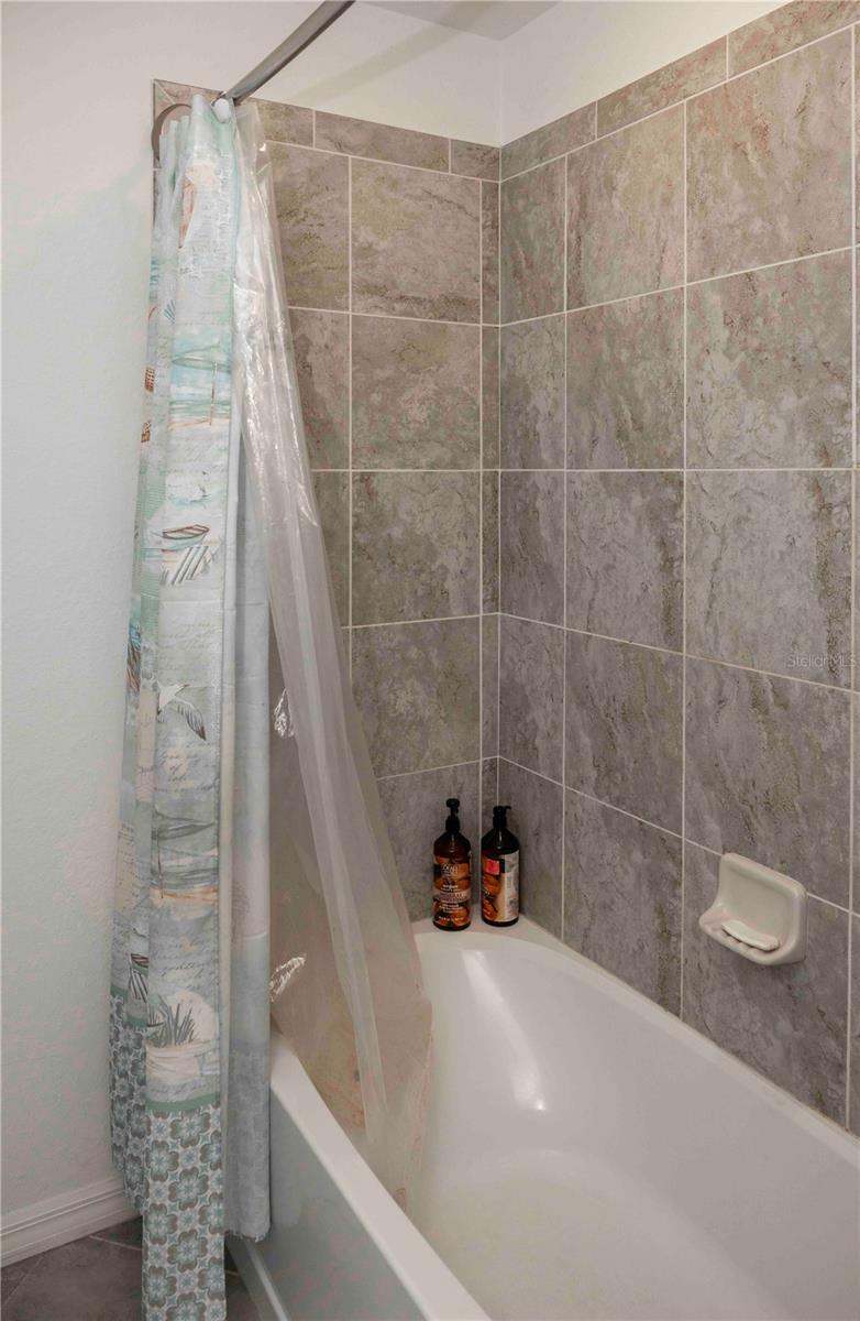 Image 27 of 38 For 1030 Tidewater Shores Loop 105