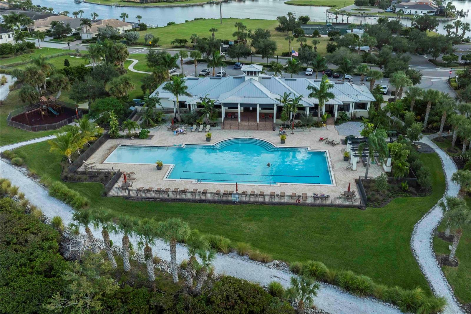 Image 37 of 38 For 1030 Tidewater Shores Loop 105