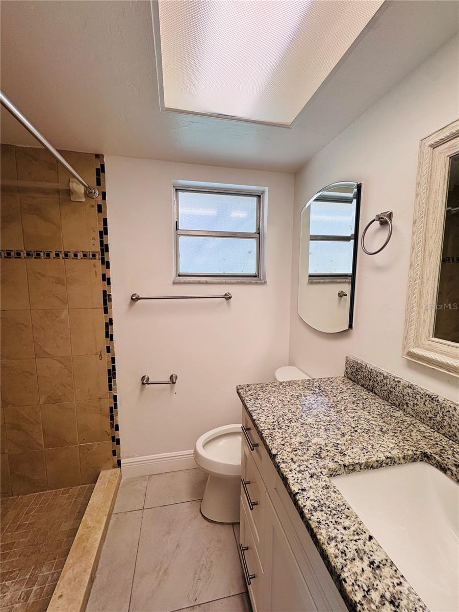 Image 27 of 51 For 2461 Woodland Circle
