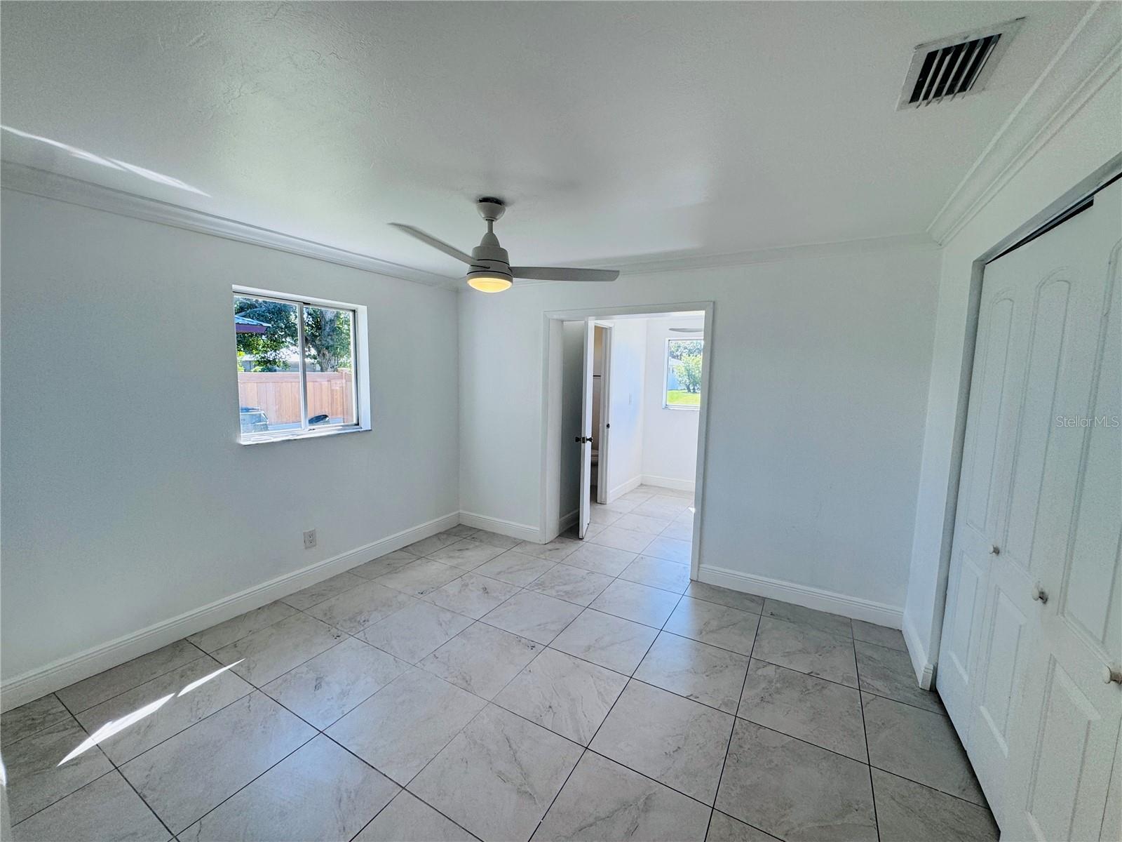 Image 33 of 51 For 2461 Woodland Circle