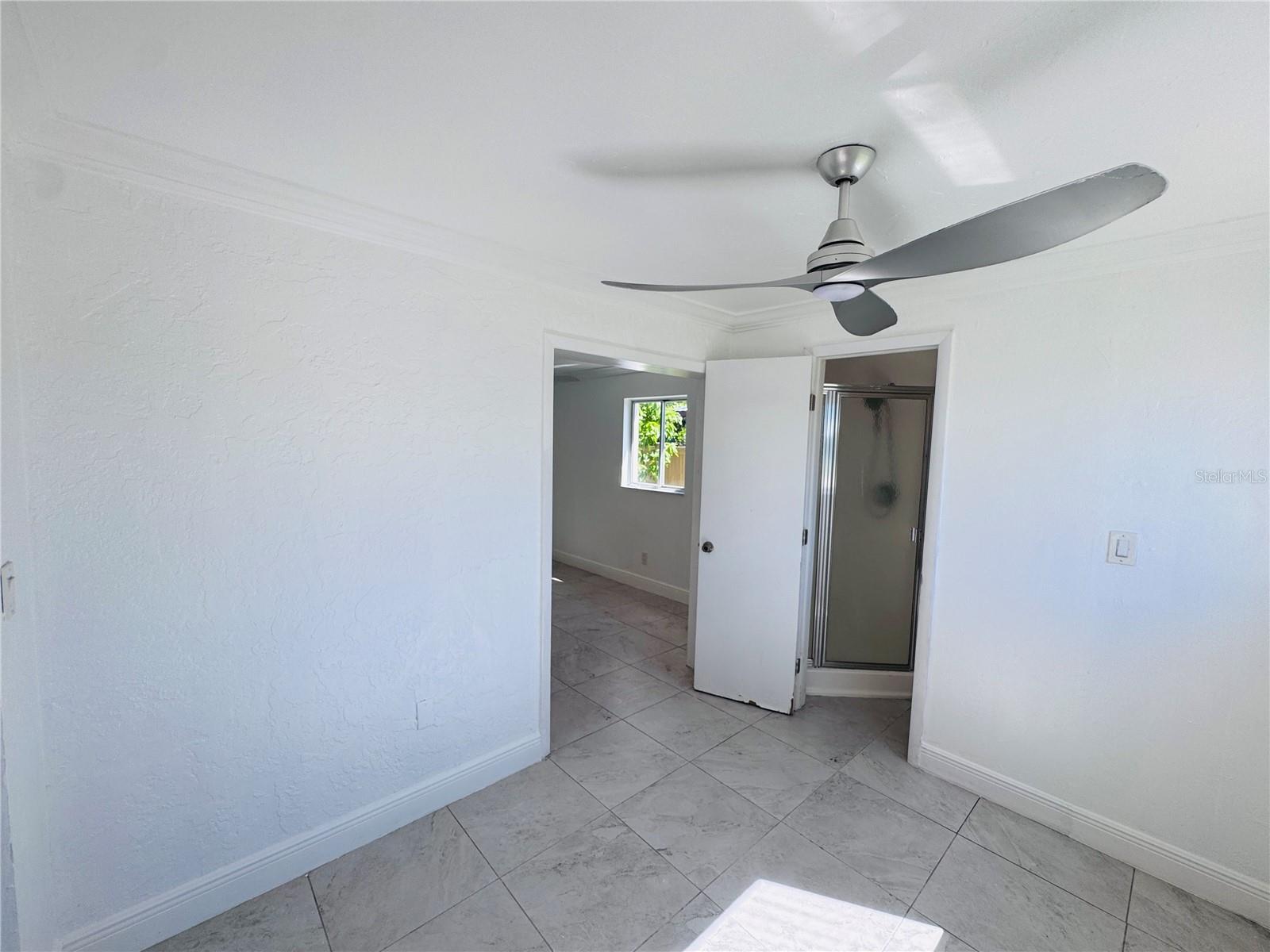 Image 38 of 51 For 2461 Woodland Circle