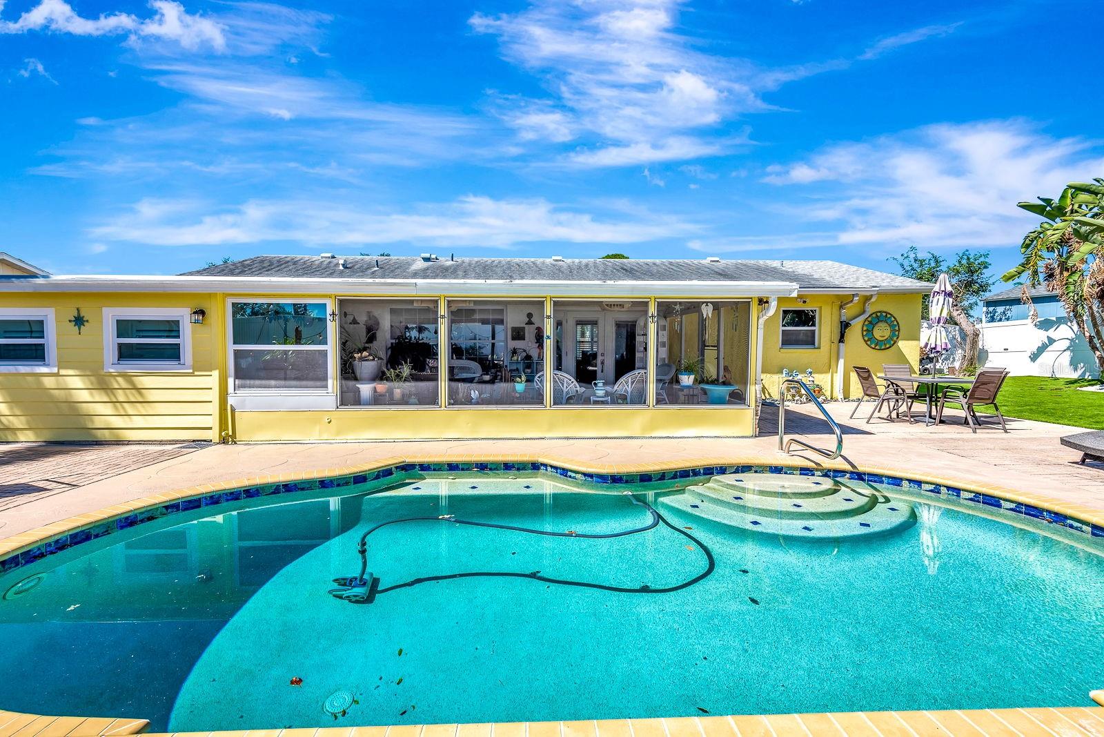 Image 32 of 38 For 2601 39th Street W