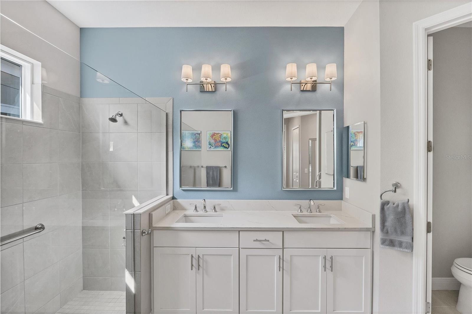 Image 37 of 81 For 4123 Midnight Blue Run