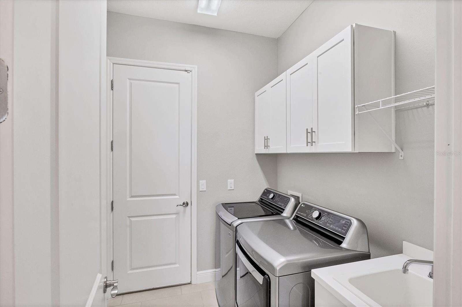 Image 46 of 81 For 4123 Midnight Blue Run