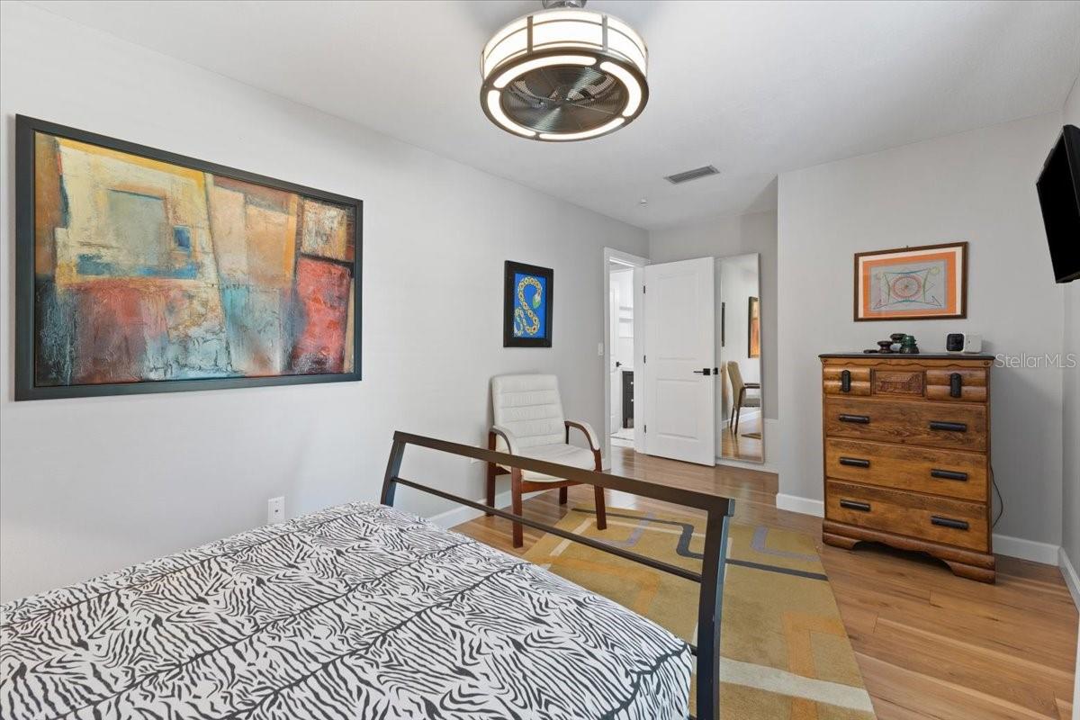 Image 23 of 45 For 606 136th Court E