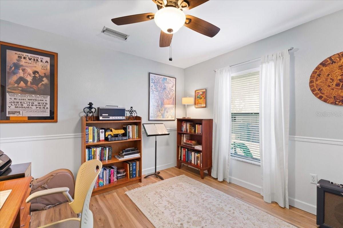 Image 25 of 45 For 606 136th Court E