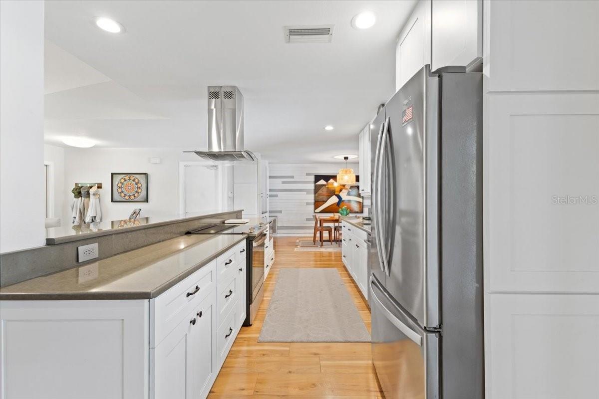 Image 7 of 45 For 606 136th Court E