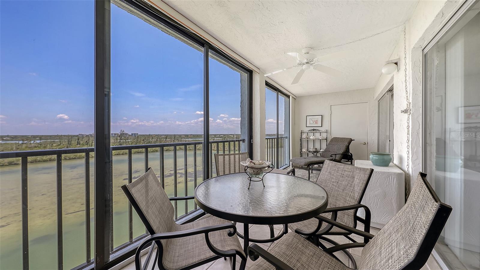 Image 14 of 69 For 9393 Midnight Pass Road P4