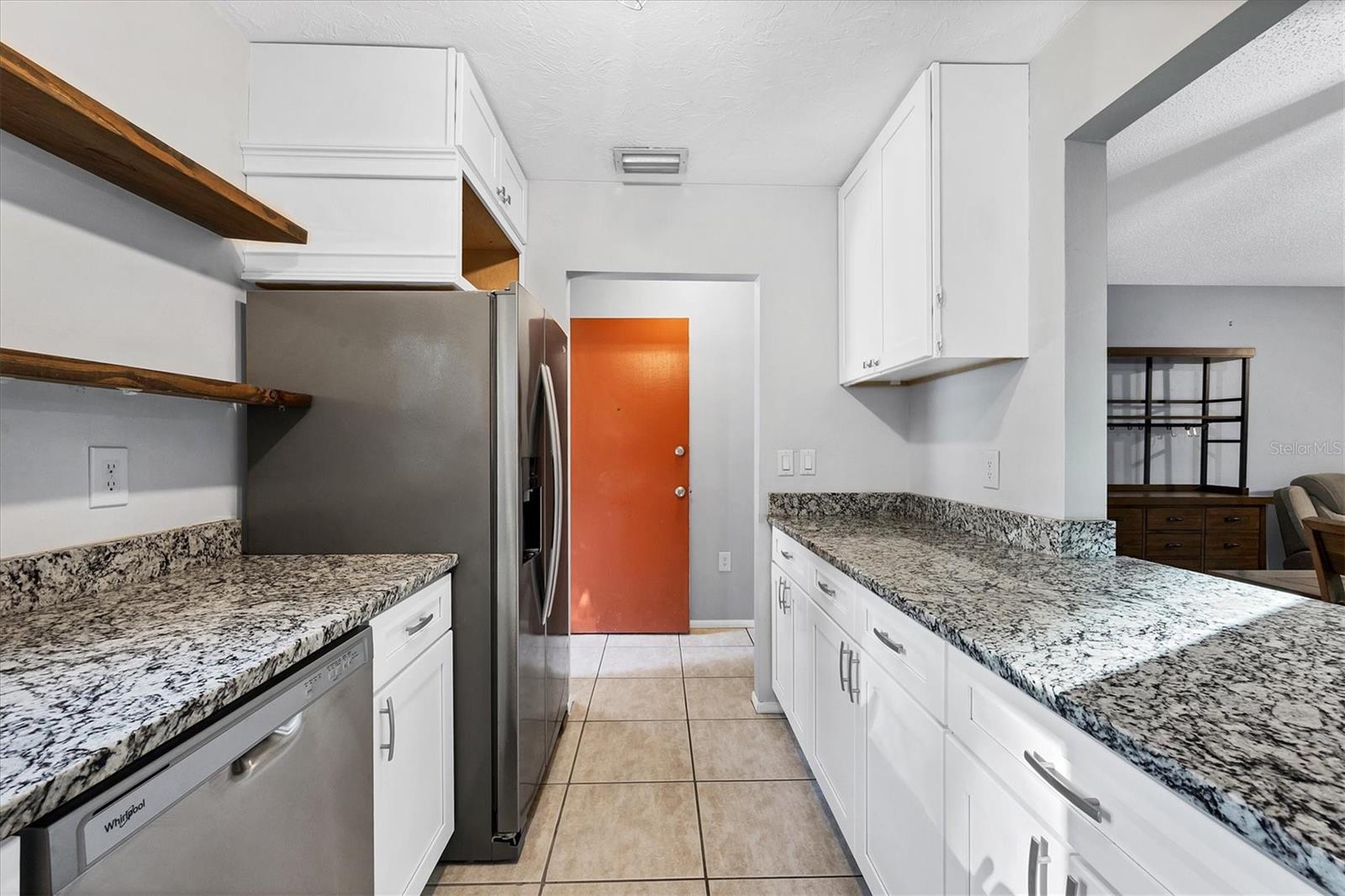 Image 10 of 41 For 4983 Village Gardens Drive 45