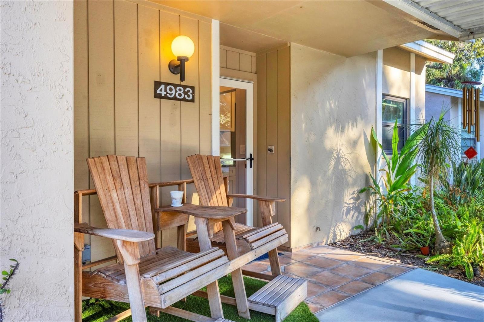 Image 6 of 41 For 4983 Village Gardens Drive 45