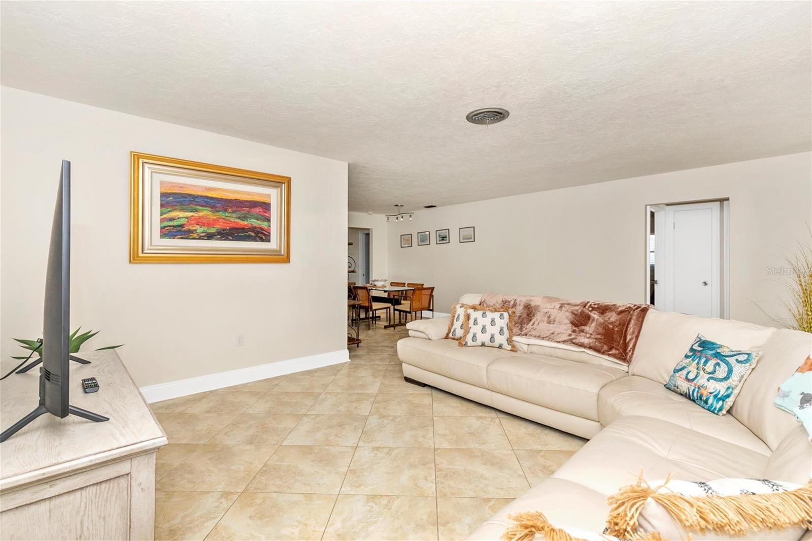 Image 11 of 56 For 3039 Chase Circle