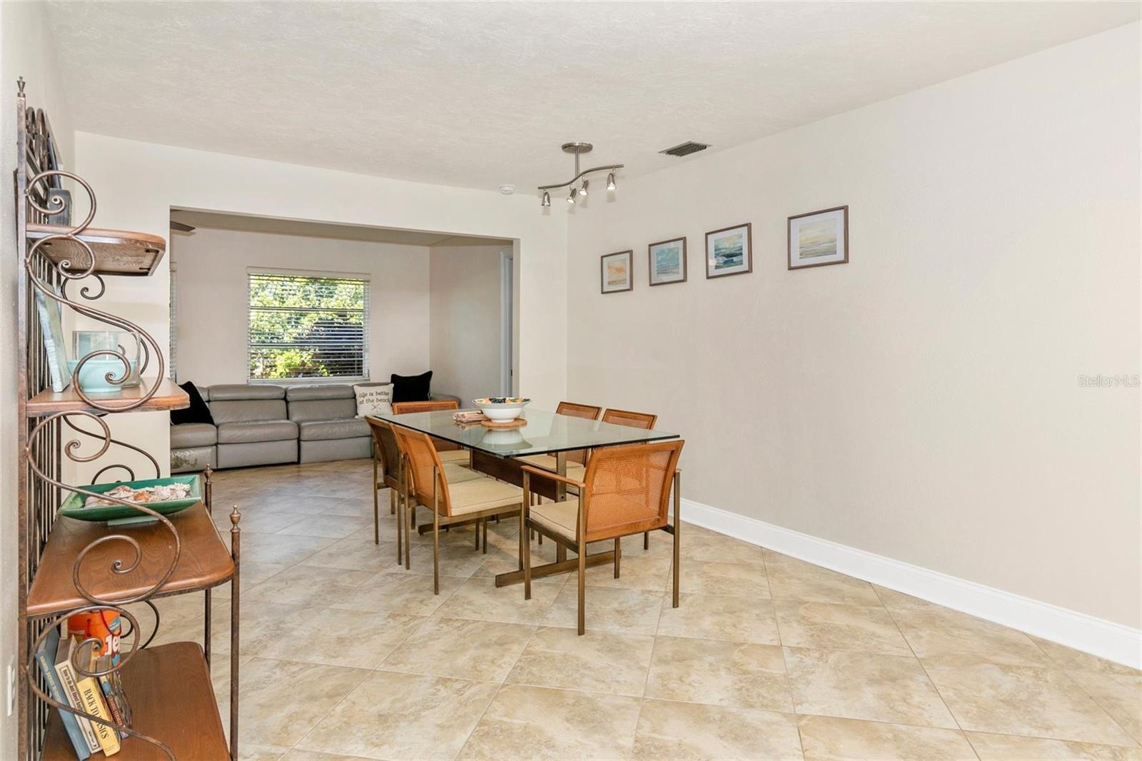 Image 12 of 56 For 3039 Chase Circle