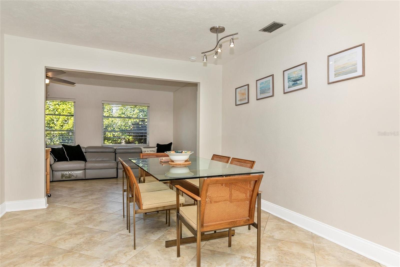 Image 14 of 56 For 3039 Chase Circle