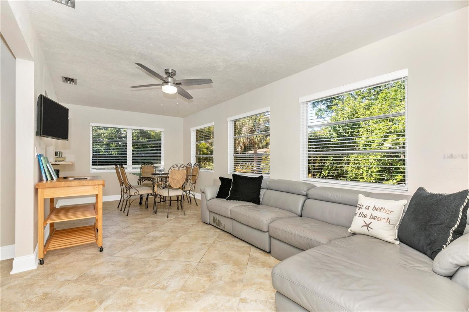 Image 16 of 56 For 3039 Chase Circle