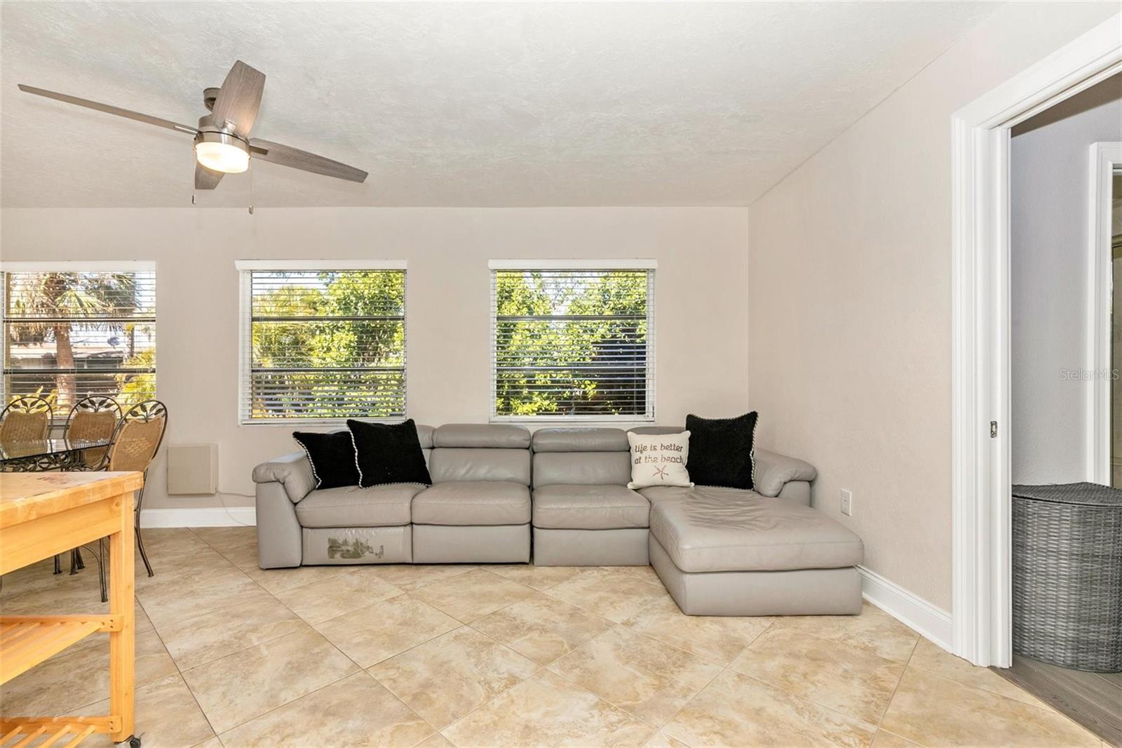 Image 19 of 56 For 3039 Chase Circle