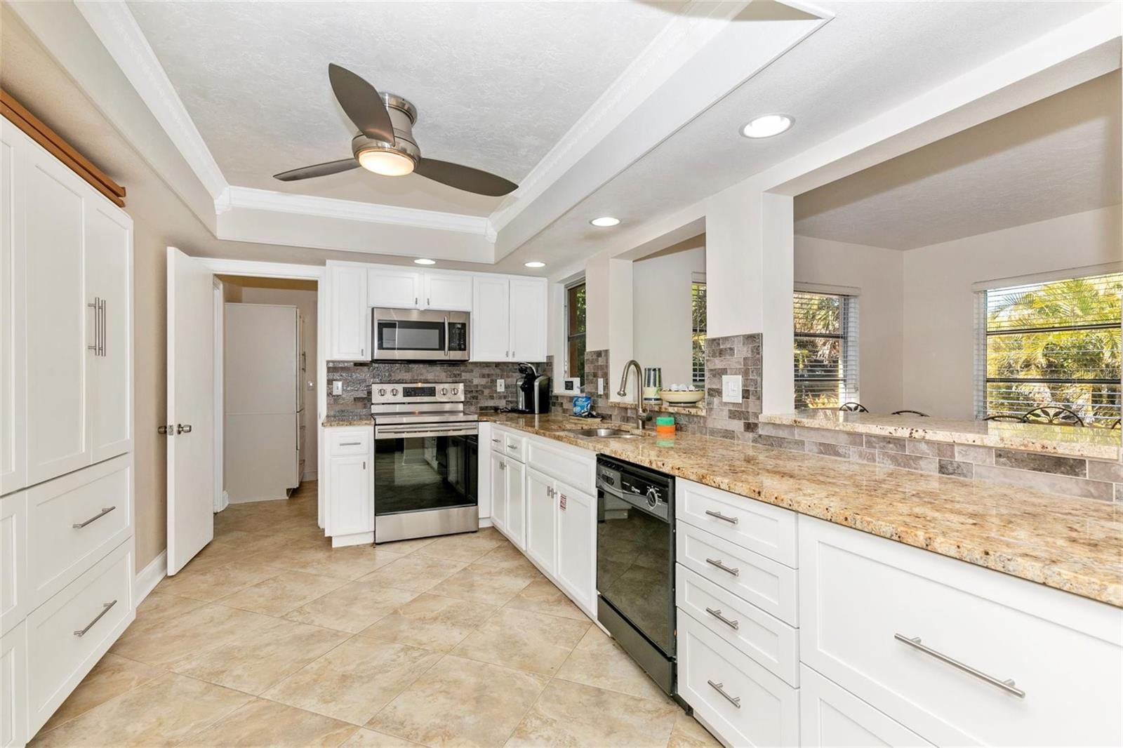 Image 24 of 56 For 3039 Chase Circle