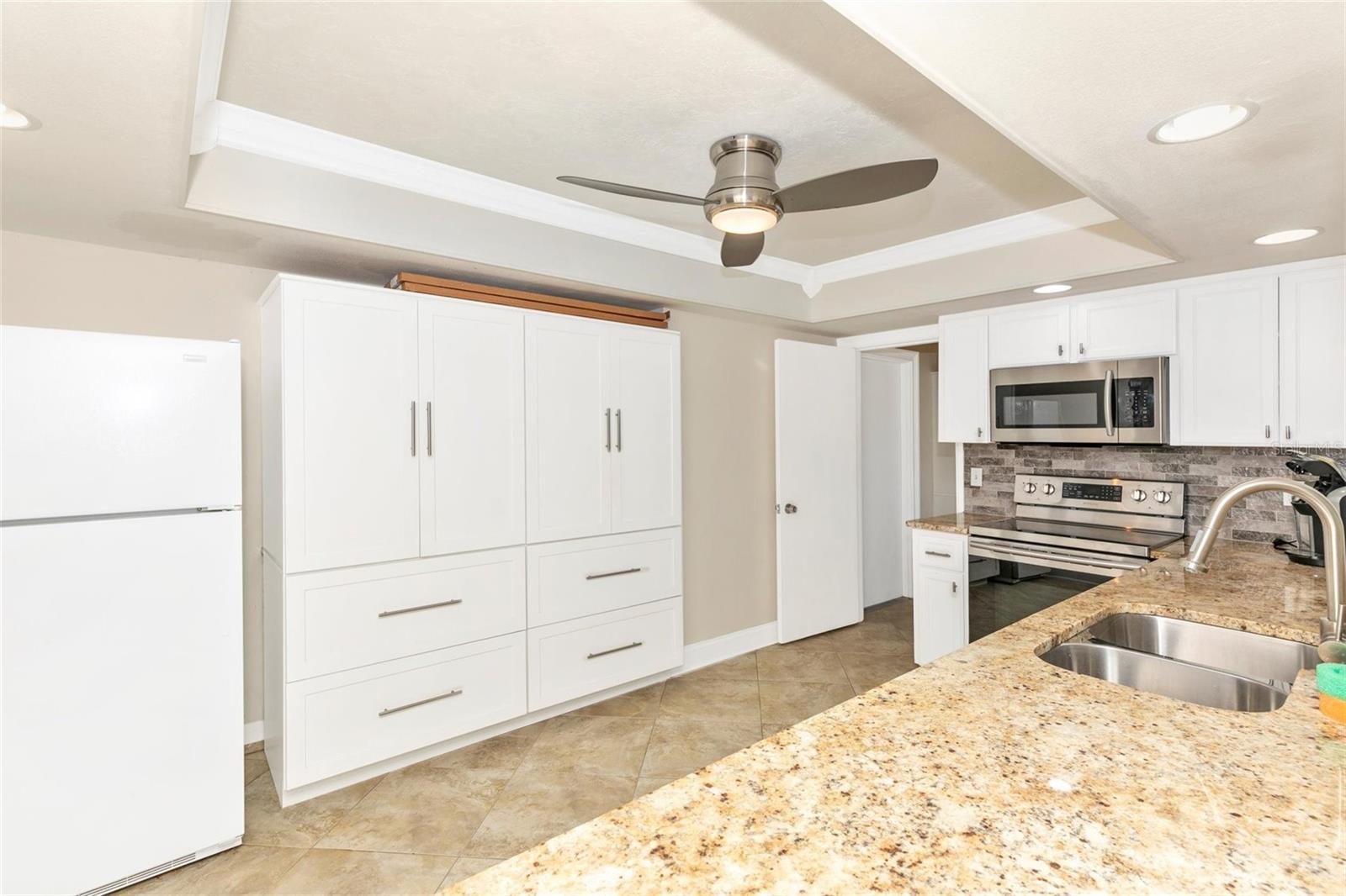 Image 29 of 56 For 3039 Chase Circle