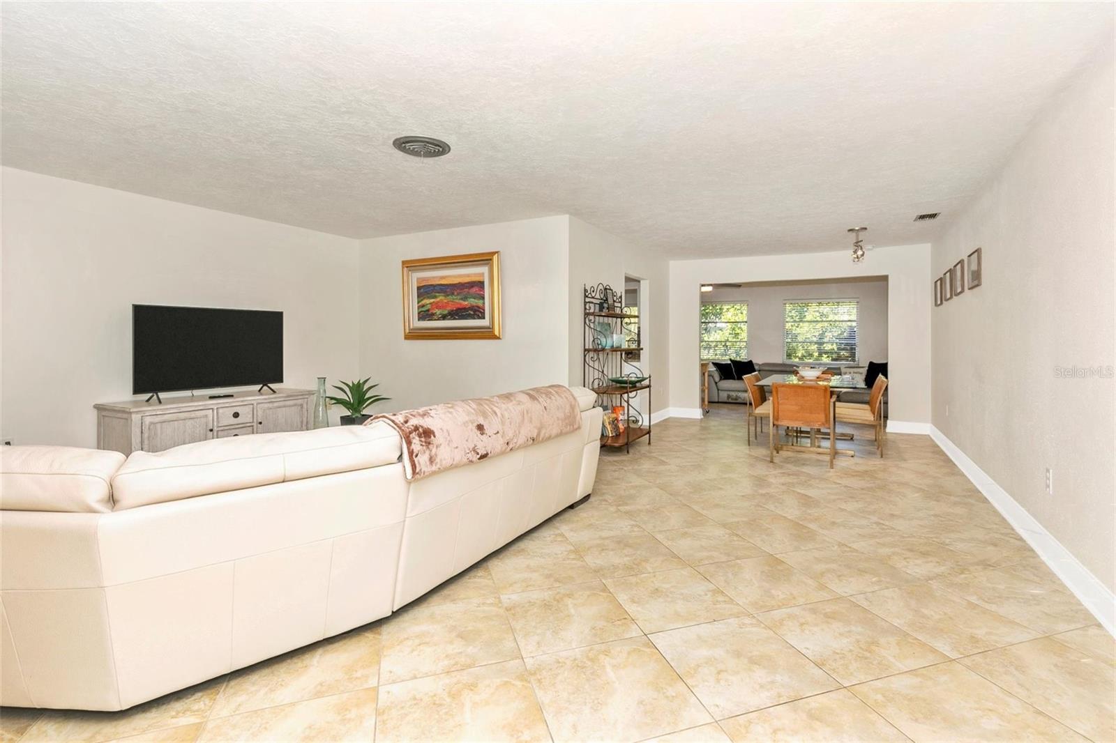 Image 6 of 56 For 3039 Chase Circle