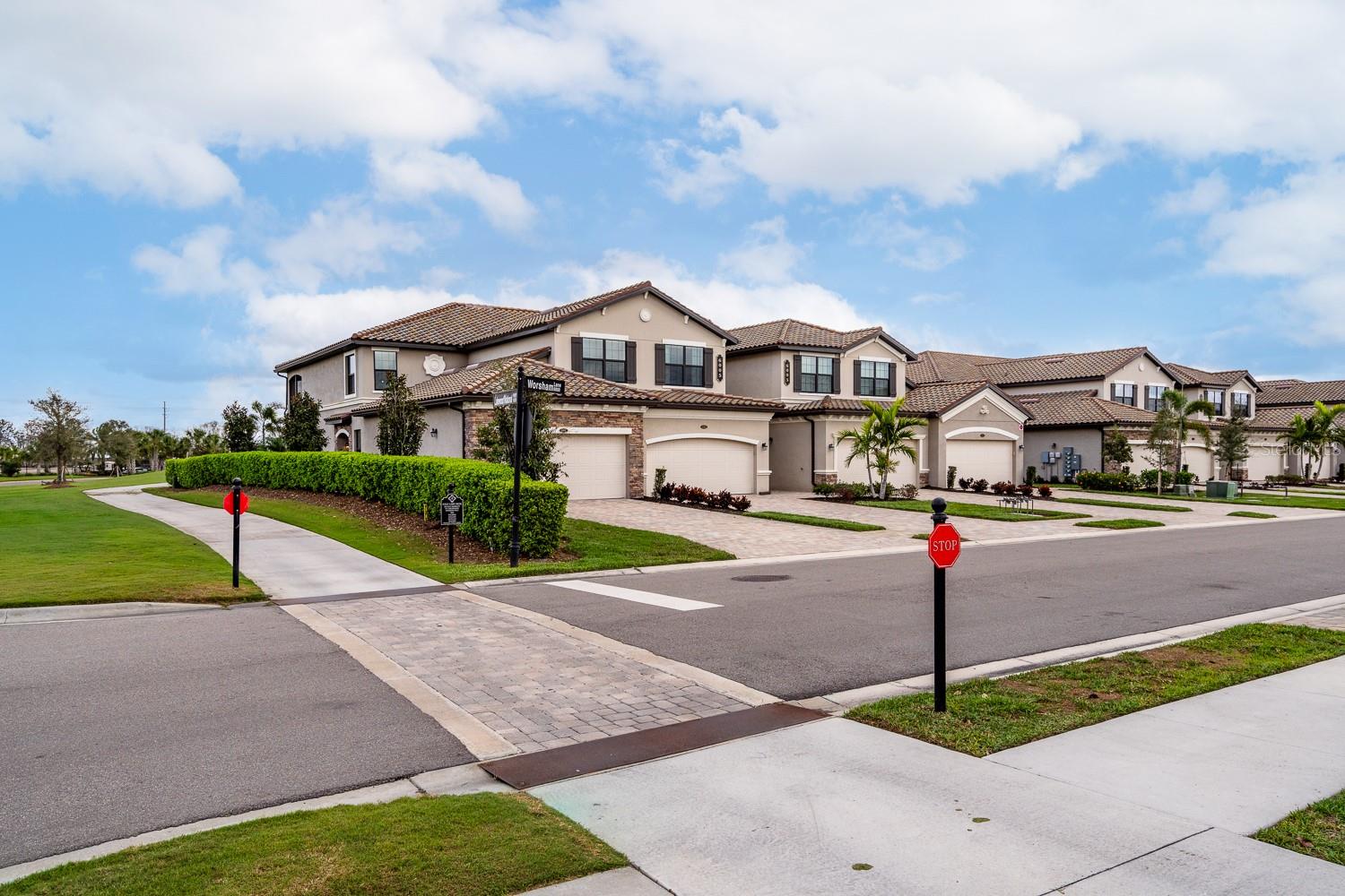 Image 43 of 48 For 6005 Worsham Lane 102