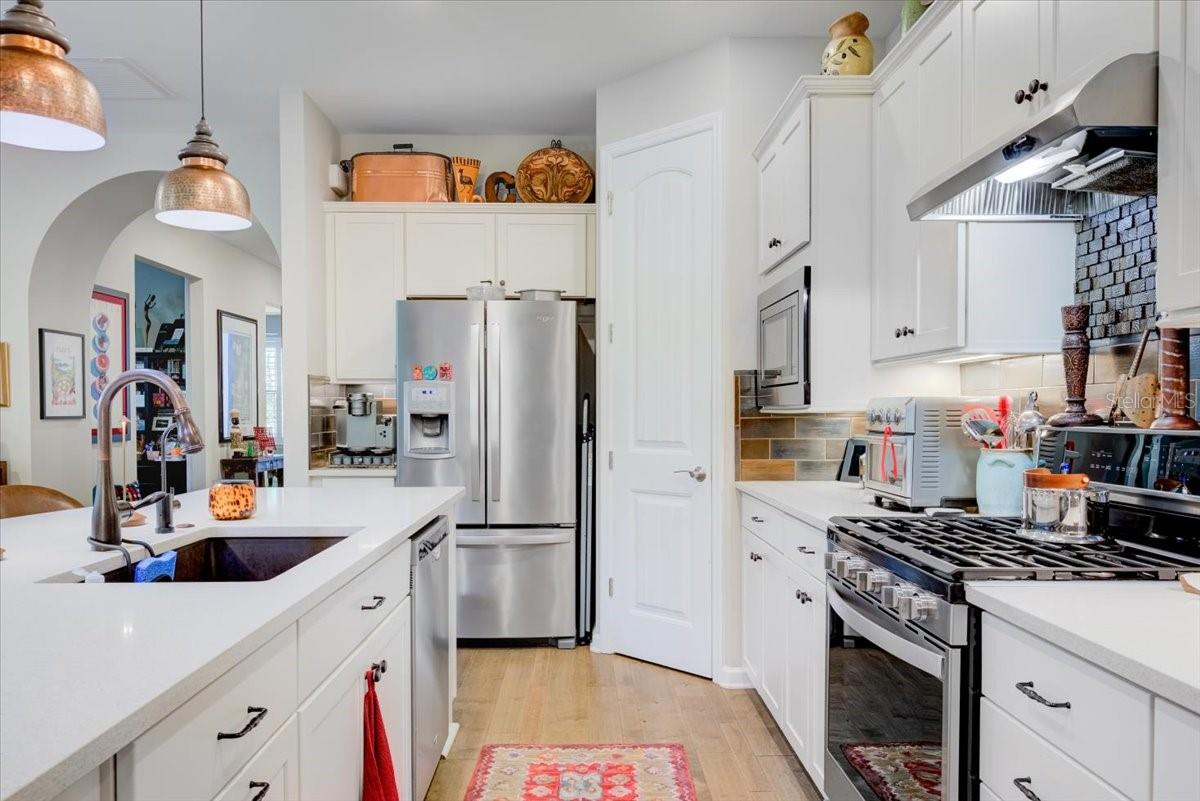 Image 8 of 41 For 17148 Hampton Falls Terrace