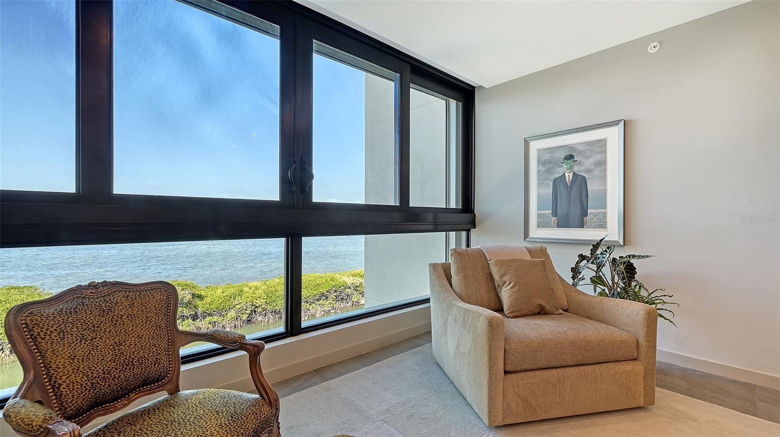 Image 15 of 66 For 2020 Harbourside Drive 432