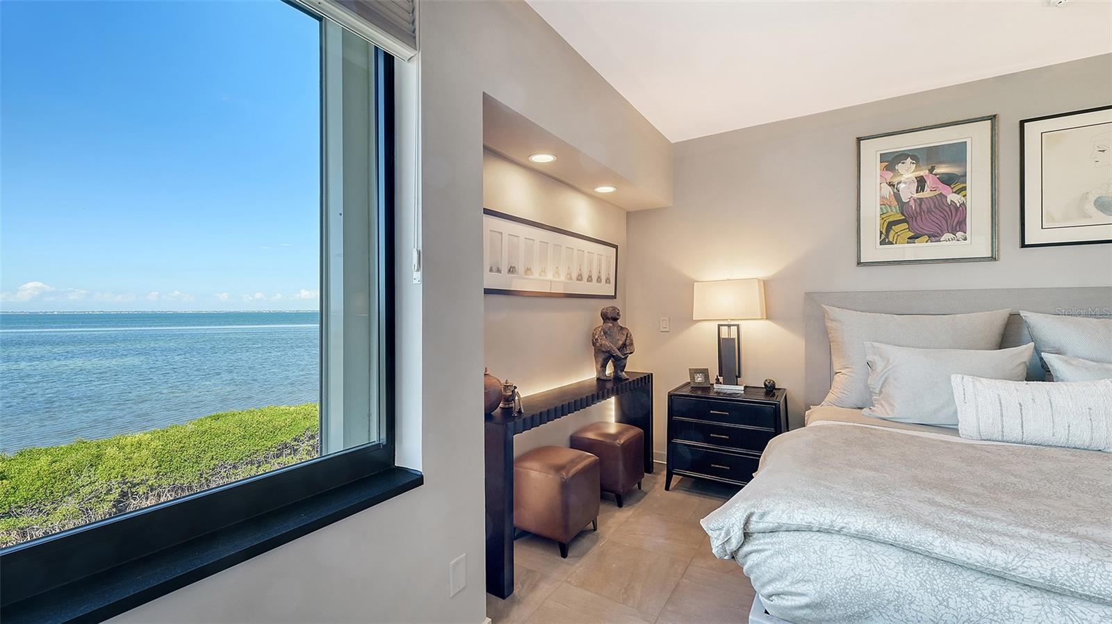 Image 21 of 66 For 2020 Harbourside Drive 432