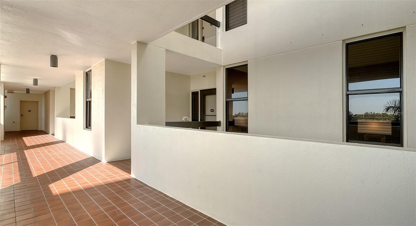 Image 31 of 66 For 2020 Harbourside Drive 432