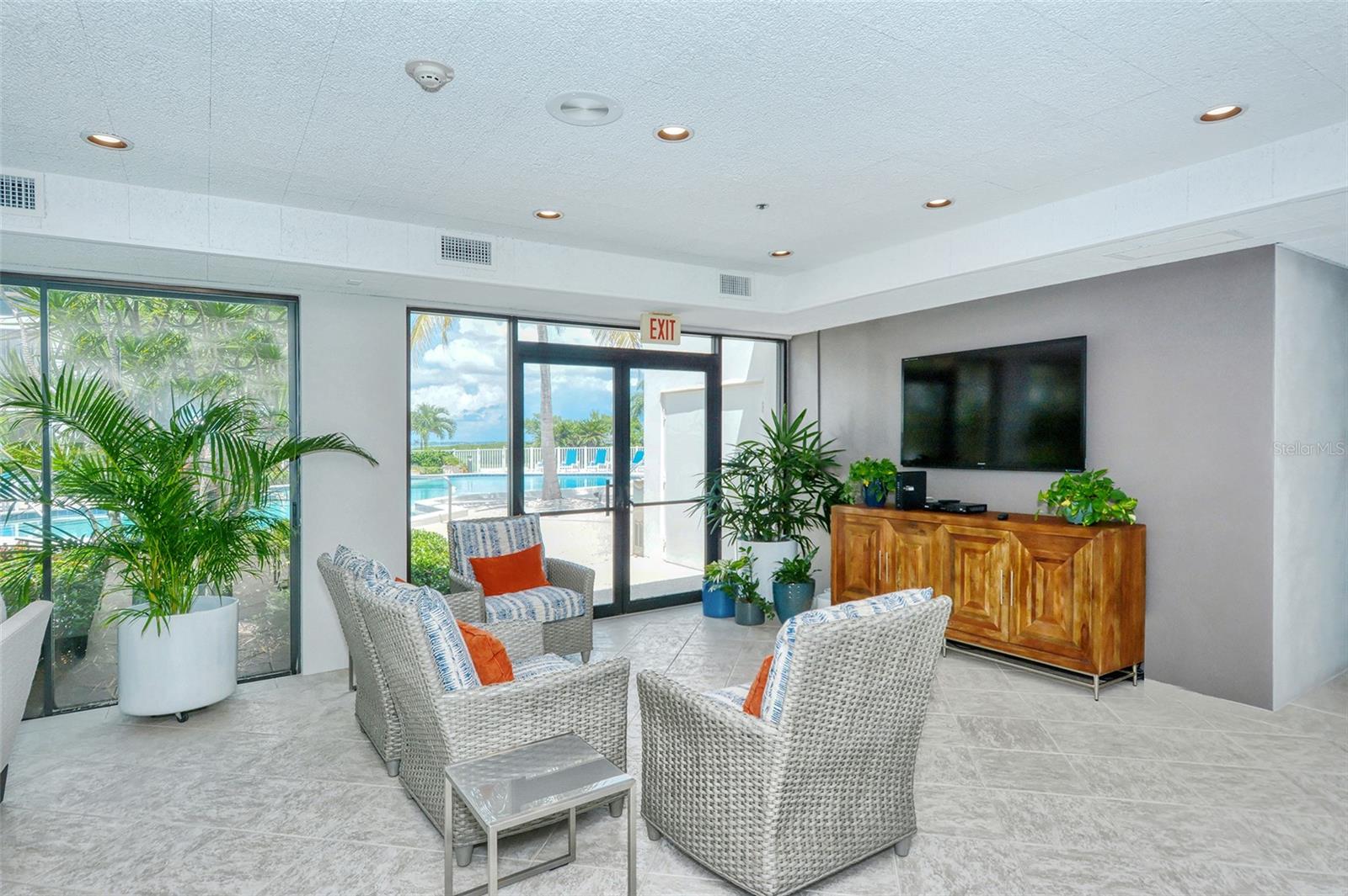 Image 60 of 66 For 2020 Harbourside Drive 432