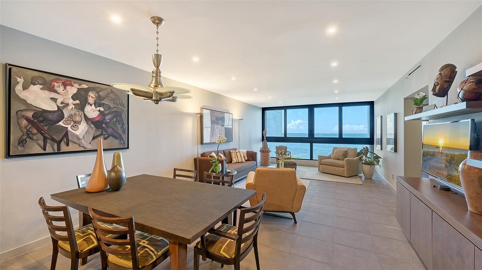 Image 8 of 66 For 2020 Harbourside Drive 432