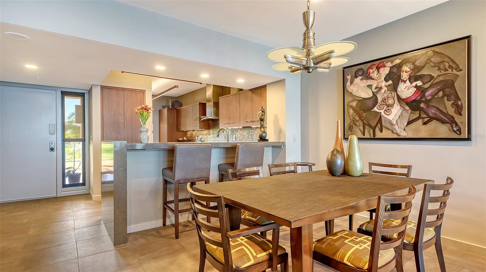 Image 9 of 66 For 2020 Harbourside Drive 432