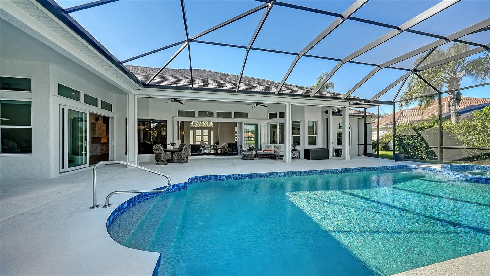 Image 21 of 45 For 7660 Donald Ross Road W