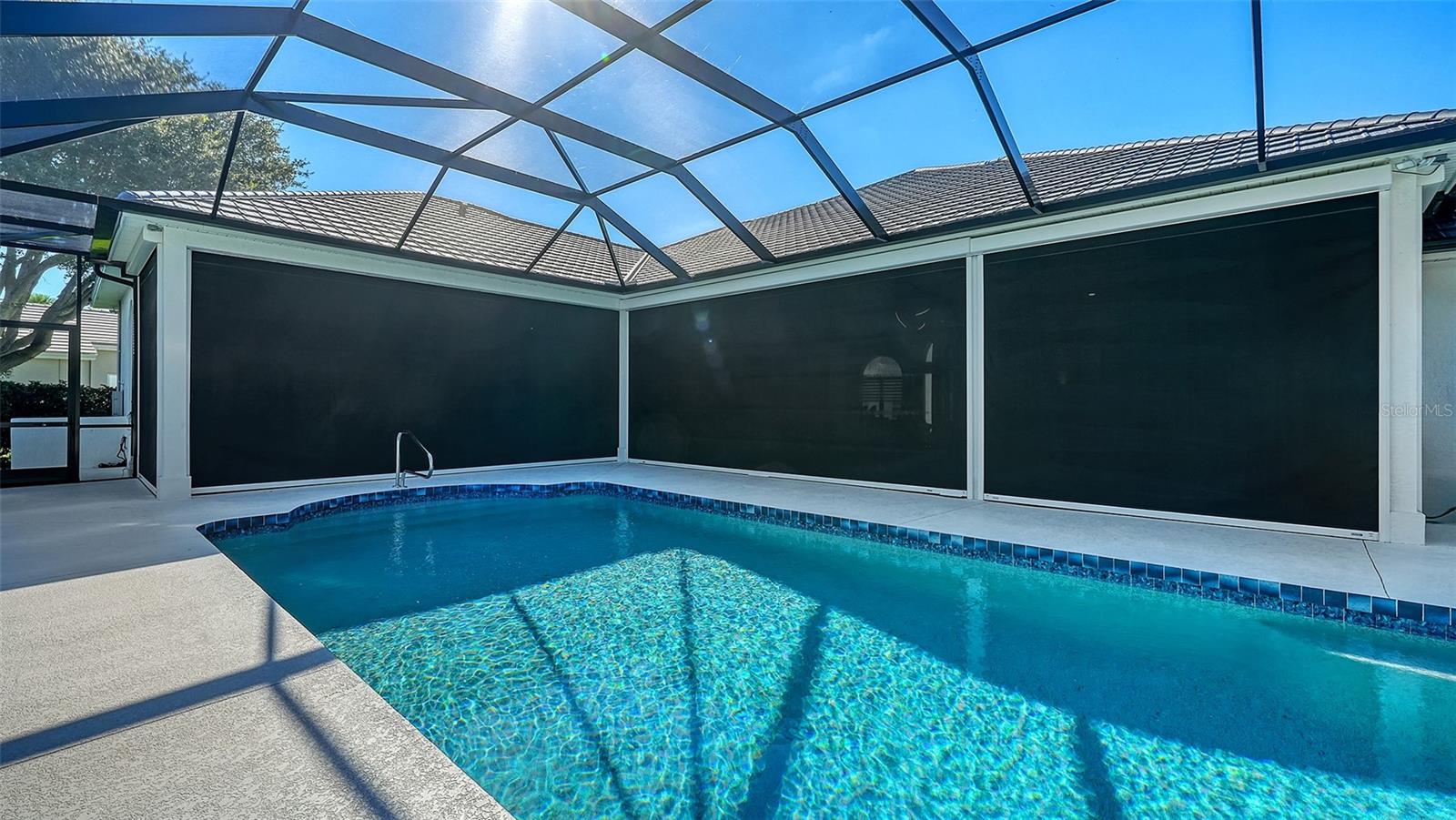 Image 22 of 45 For 7660 Donald Ross Road W