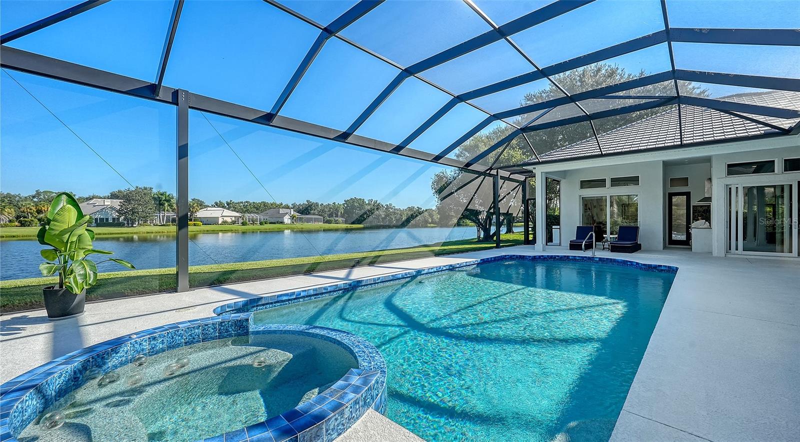 Image 23 of 45 For 7660 Donald Ross Road W