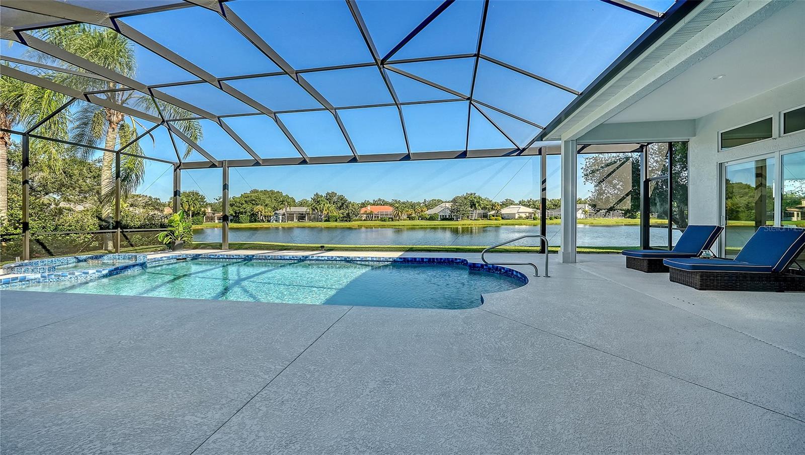 Image 24 of 45 For 7660 Donald Ross Road W