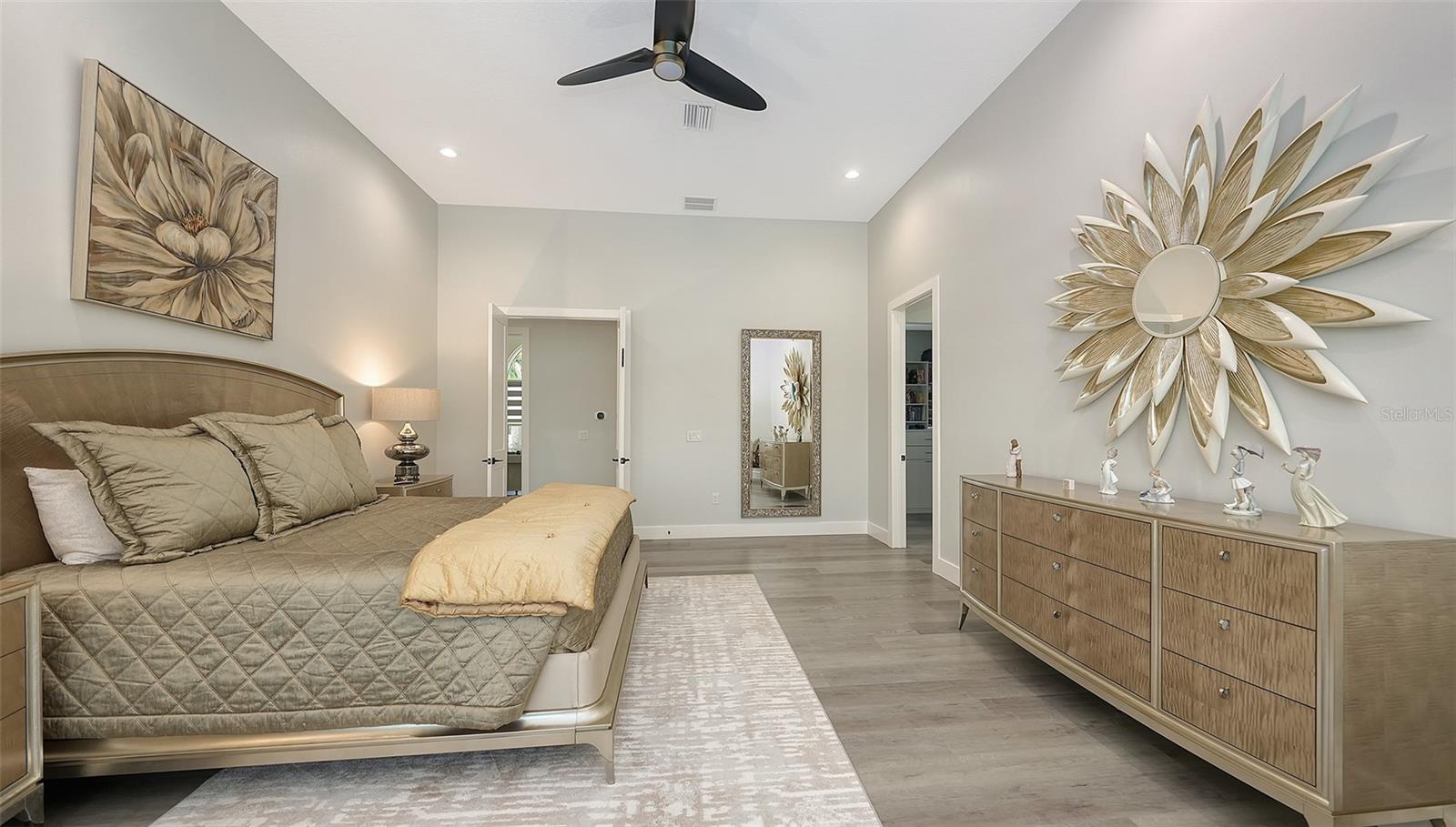 Image 35 of 45 For 7660 Donald Ross Road W