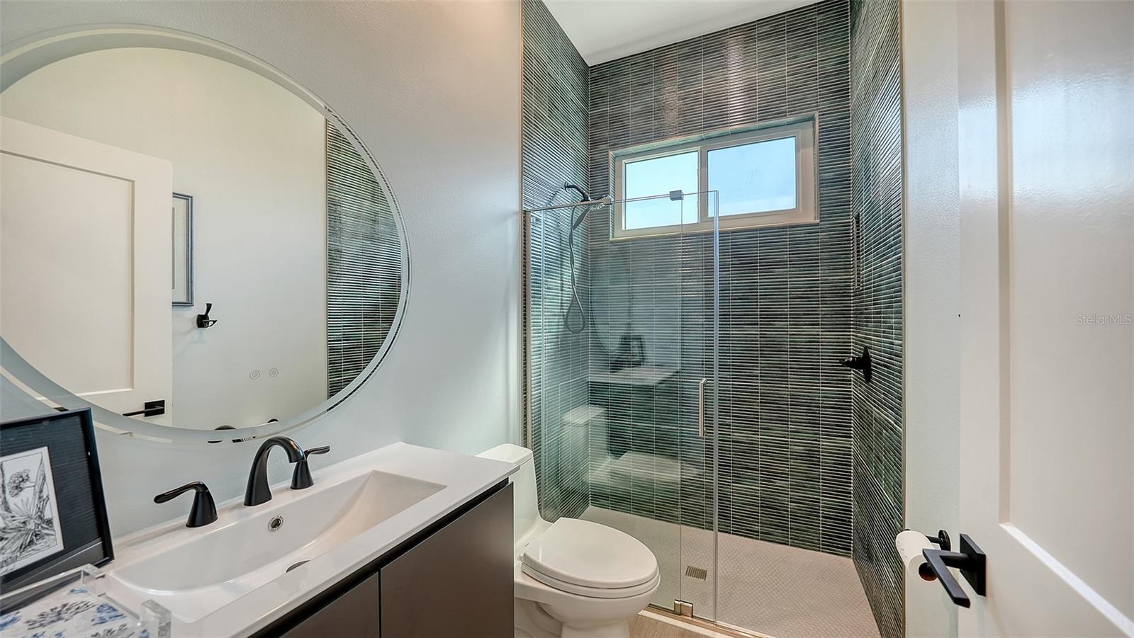 Image 40 of 45 For 7660 Donald Ross Road W