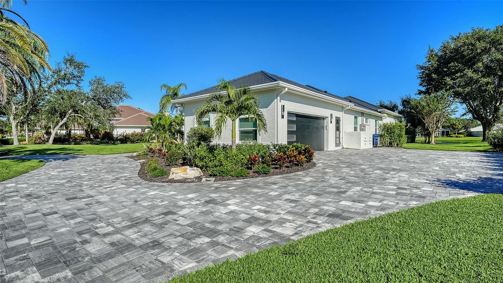 Image 42 of 45 For 7660 Donald Ross Road W