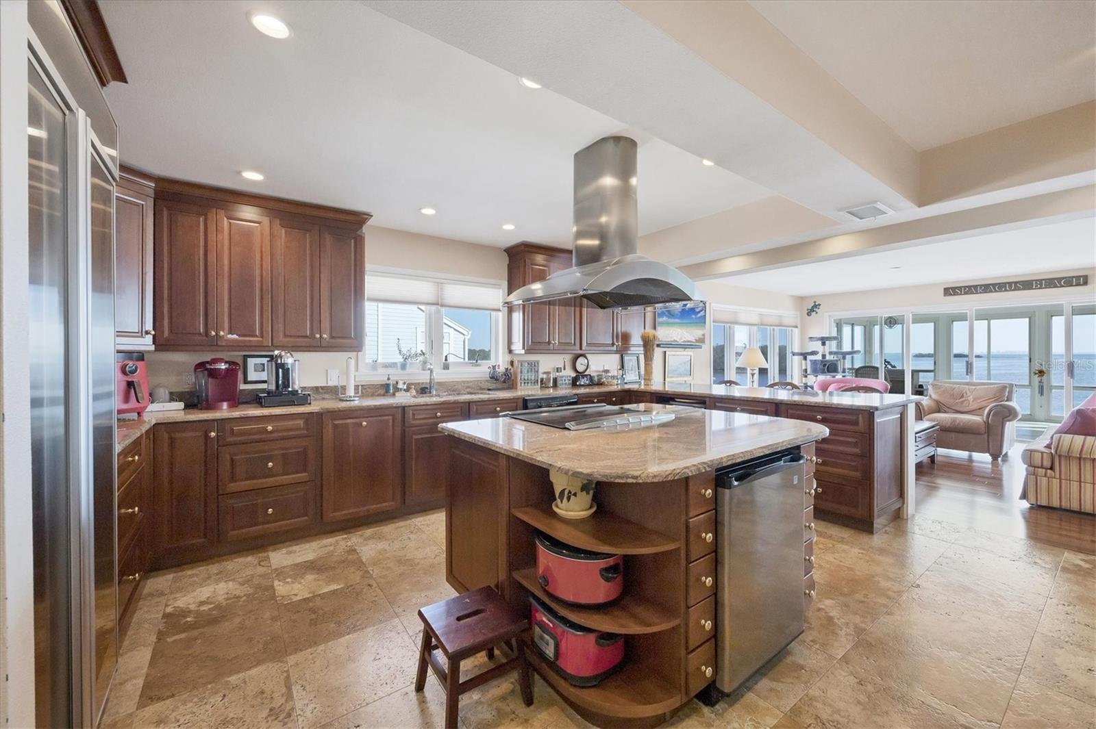 Image 10 of 43 For 16 Tidy Island Boulevard 16