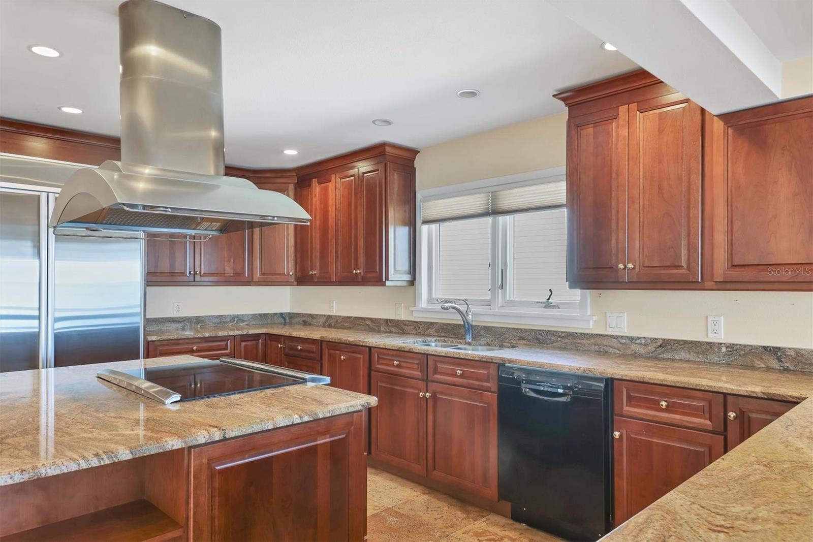 Image 38 of 43 For 16 Tidy Island Boulevard 16