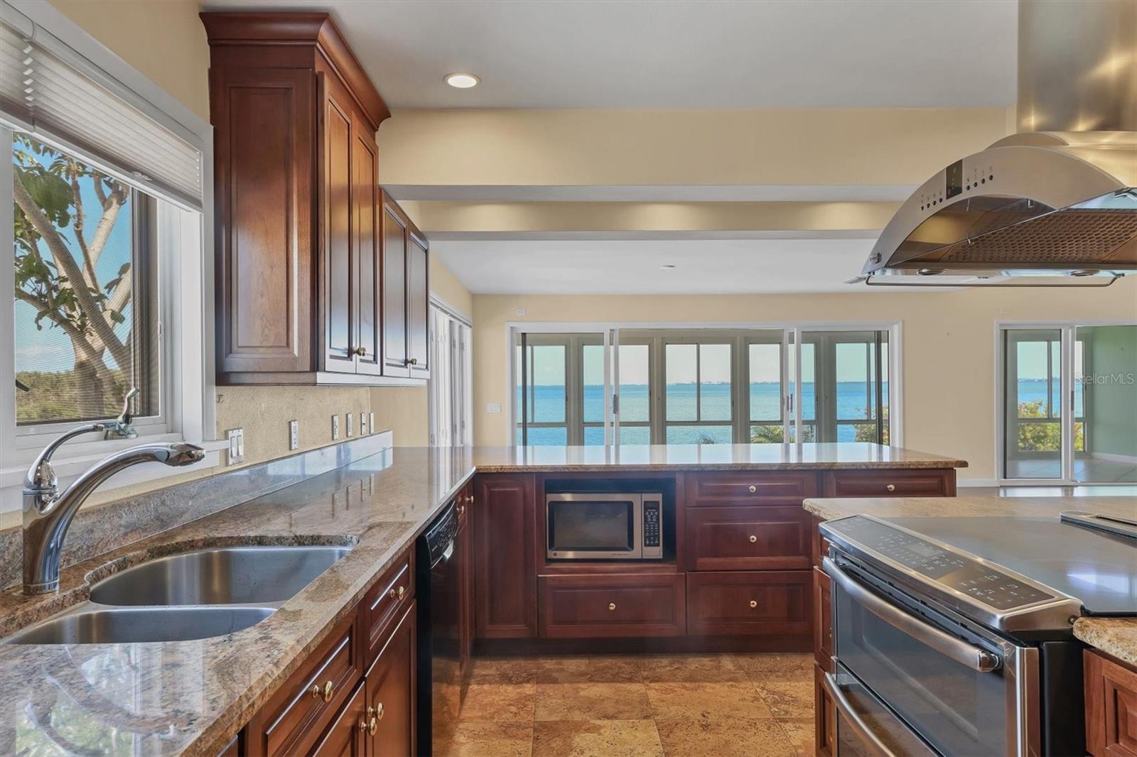 Image 39 of 43 For 16 Tidy Island Boulevard 16