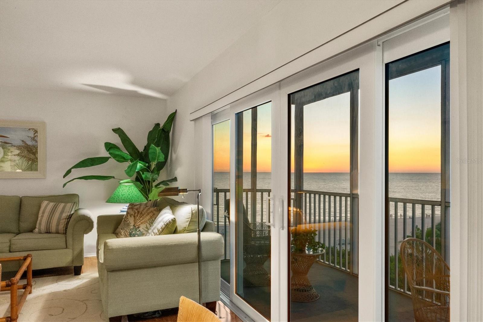 Image 11 of 47 For 800 Benjamin Franklin Drive 607