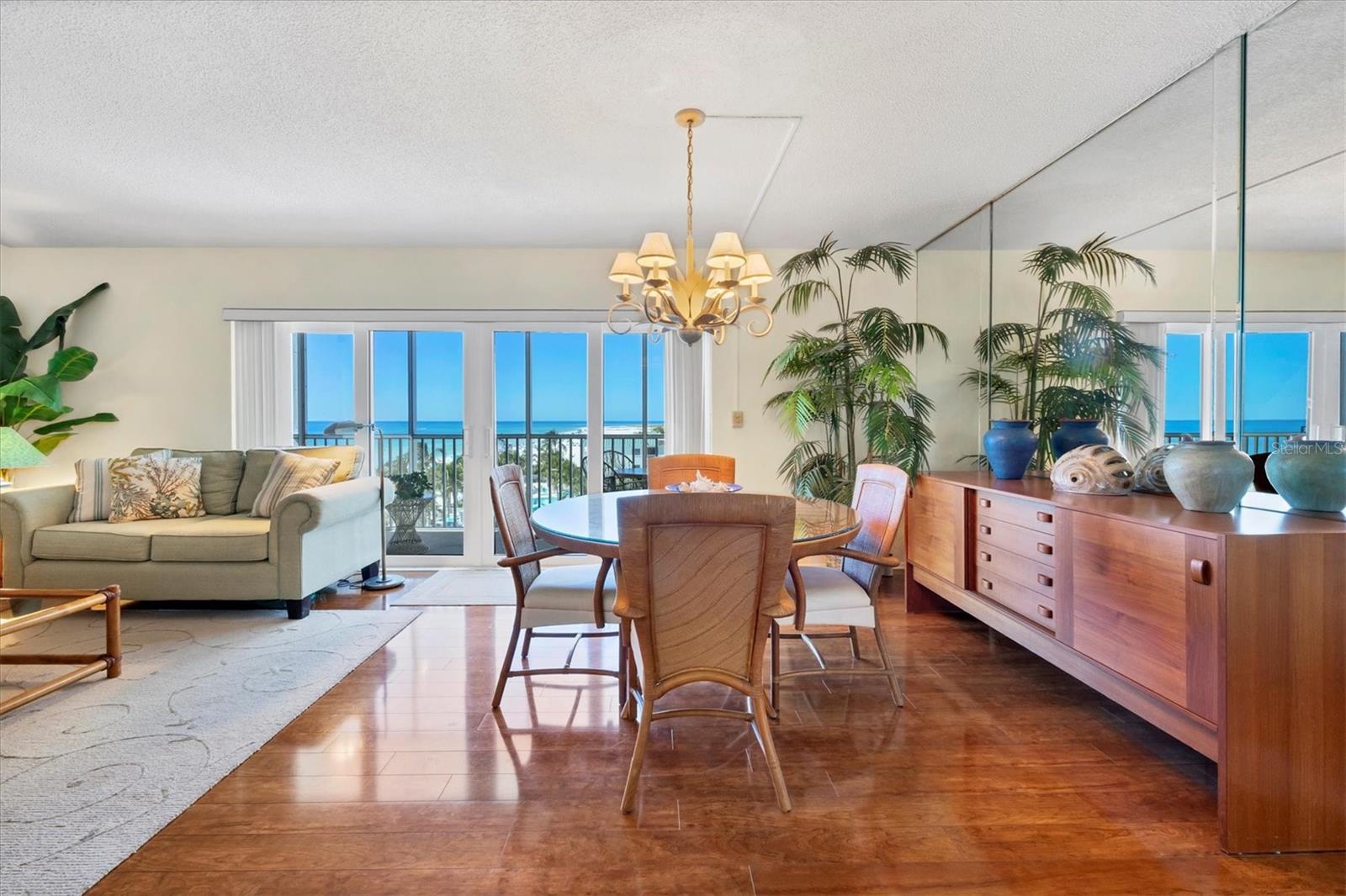 Image 9 of 47 For 800 Benjamin Franklin Drive 607