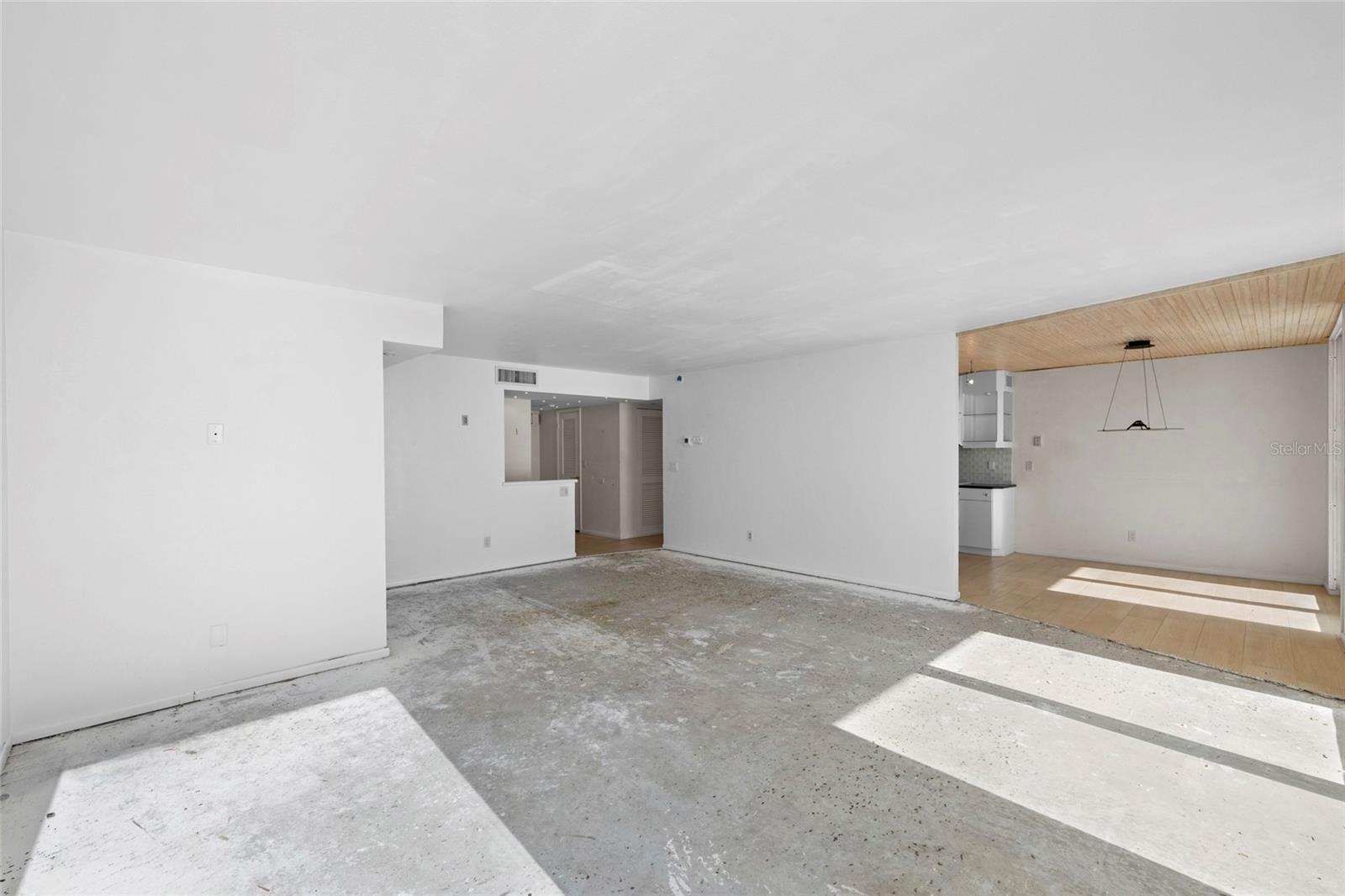 Image 10 of 58 For 2425 Gulf Of Mexico Drive 7d